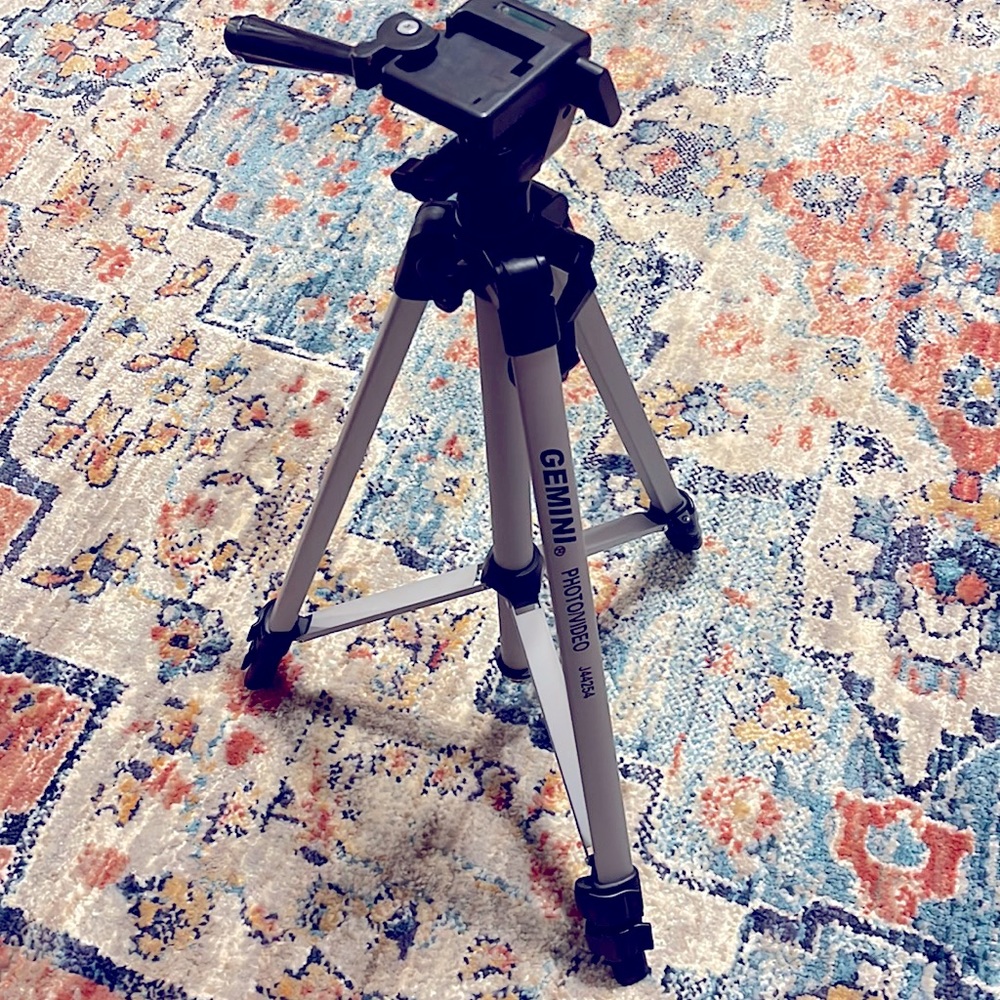 Gemini Tripod